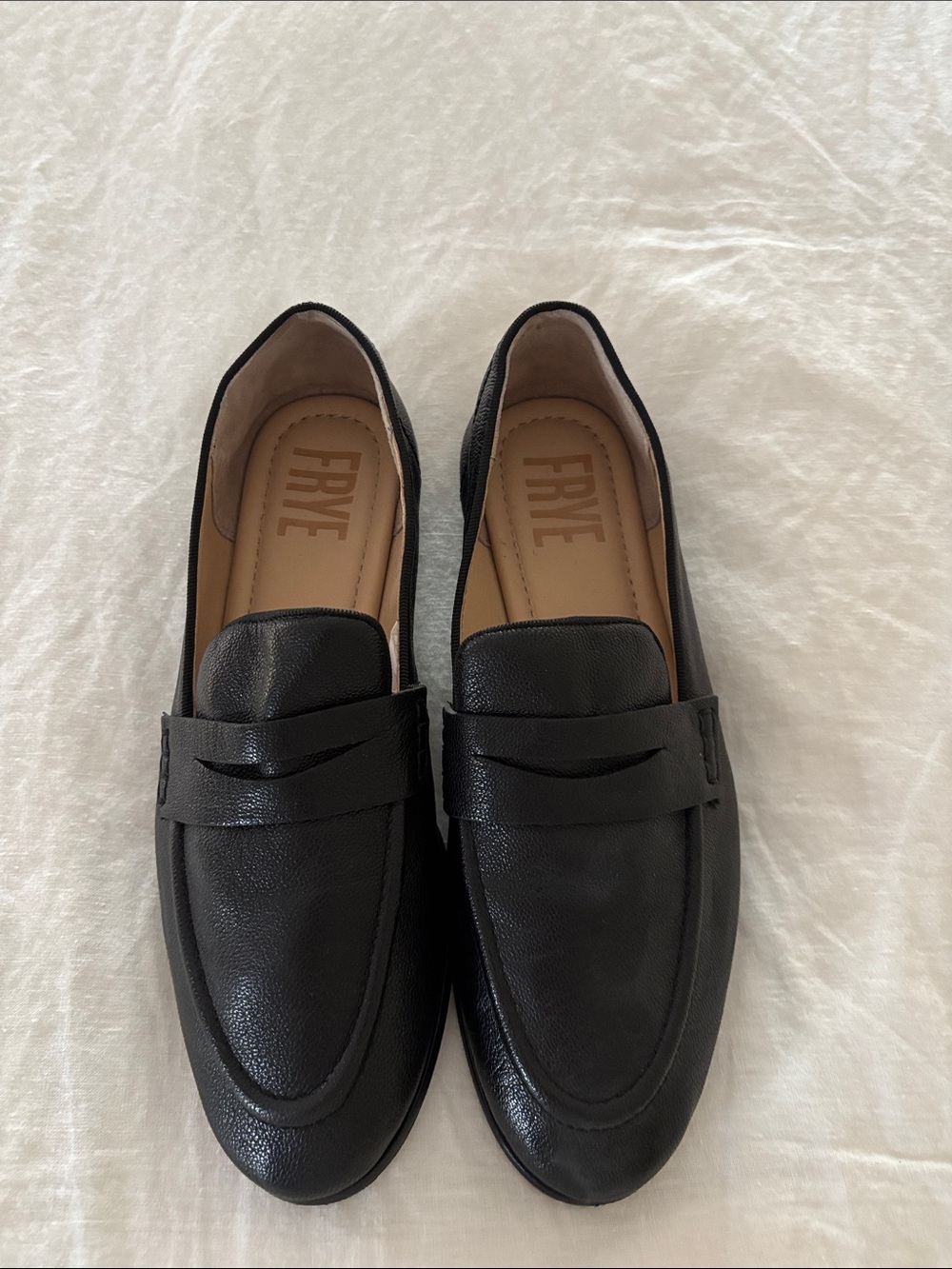 FRYE women’s Black Leather  Loafers
